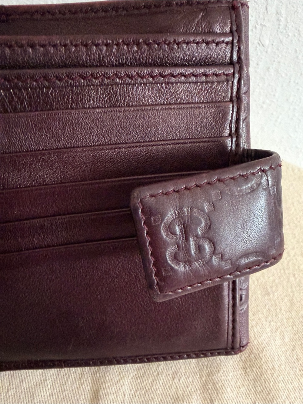 Gucci Heart Interlocking G Embossed Leather Wallet - Brown - Picture 8 of 13